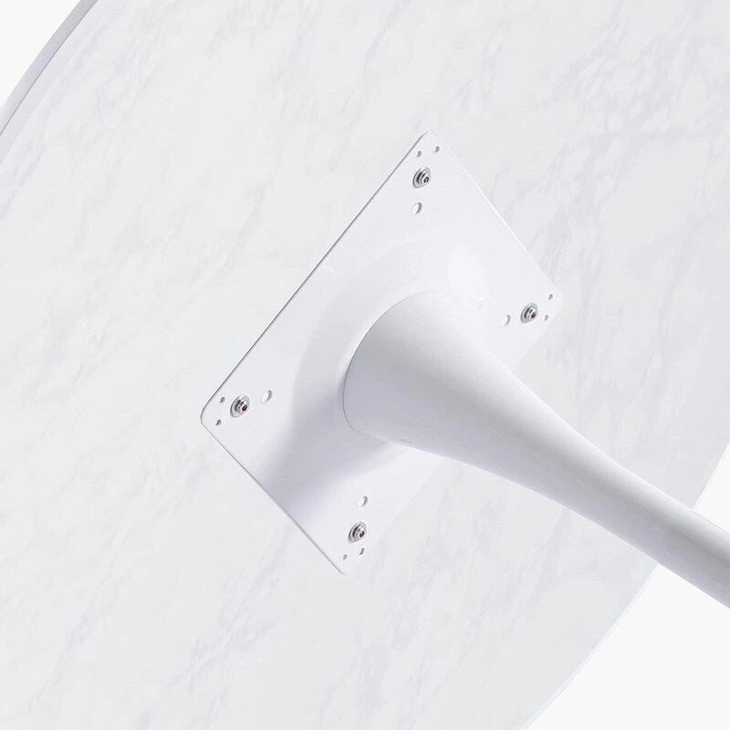 Table ronde moderne du milieu du siècle pour la cuisine ou la salle à manger, avec plateau en MDF de qualité supérieure et piètement central en acier